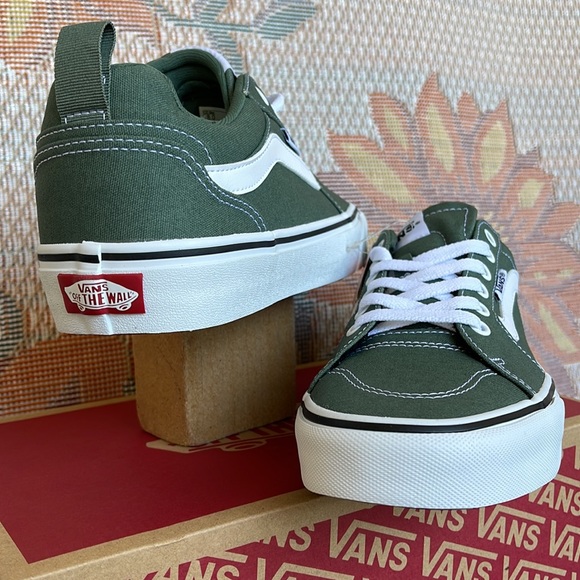 Vans Filmore
Canvas Duck Green/White
VNOA5HTXQ31
WMNS sneakers - Picture 10 of 16